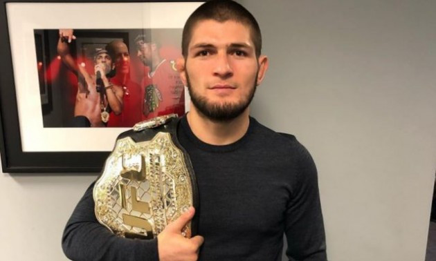 Чемпіон UFC : Усик феноменальний боєць