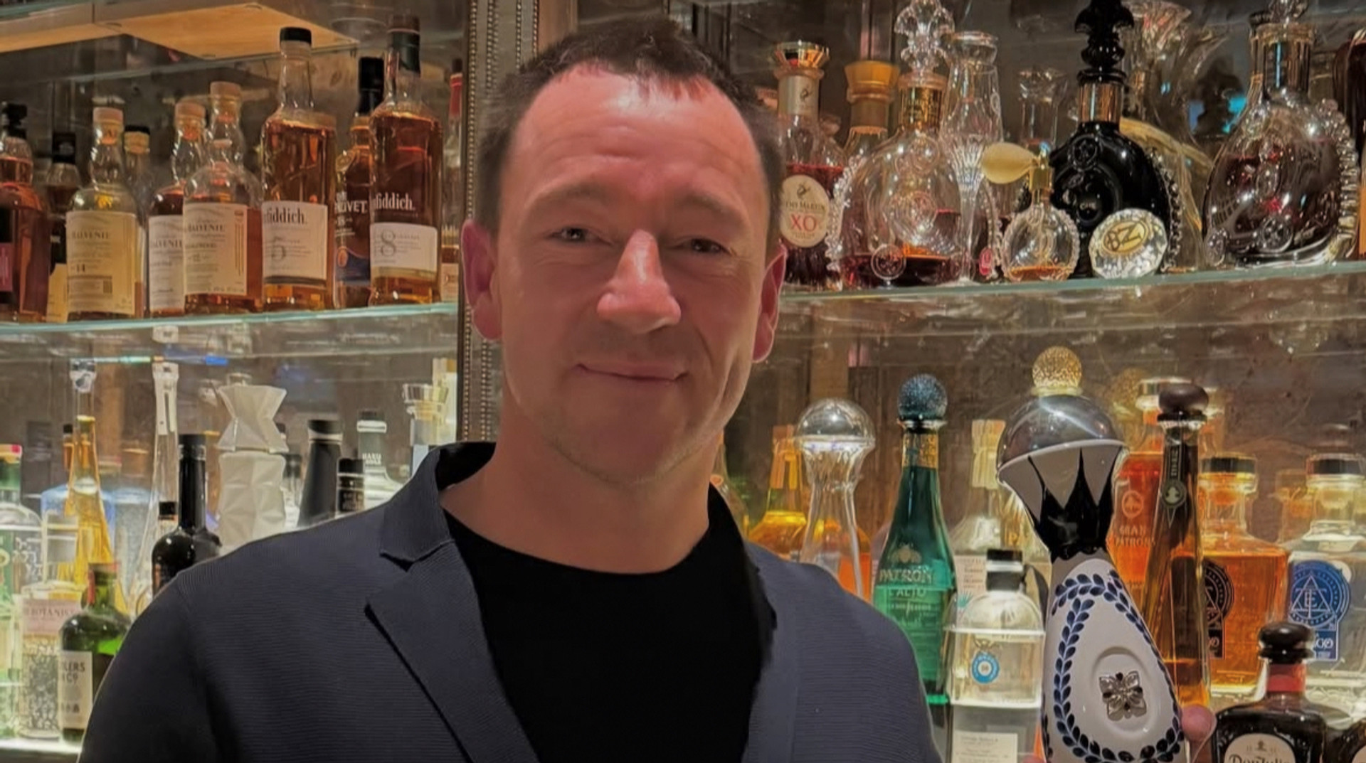 Назвал принципиального соперника дерьмом: легенда Челси жестко потроллил Тоттенхэм в соцмерах