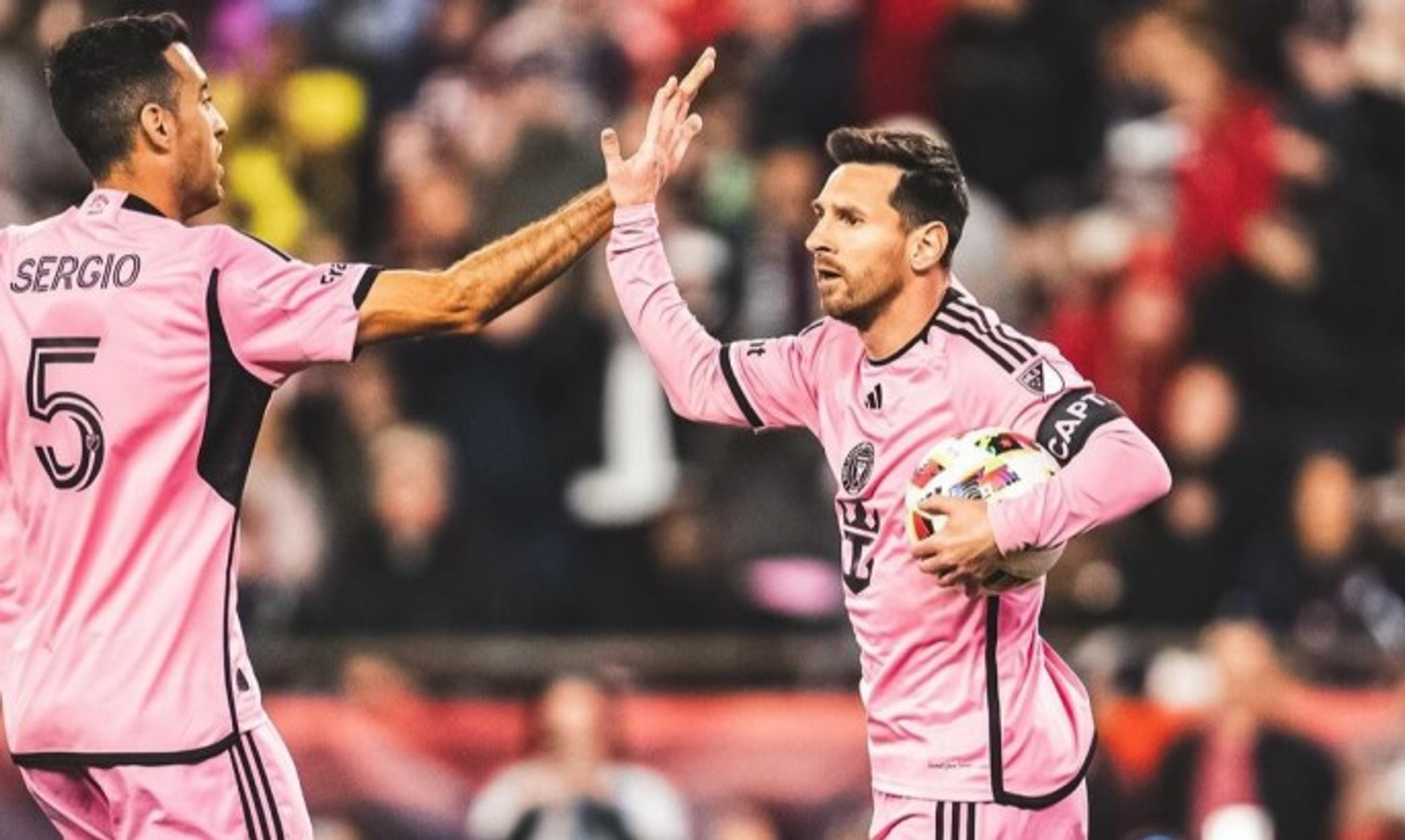 Ліонель Мессі здобув 1200 очок за системою гол+пас у футбольній кар'єрі ...