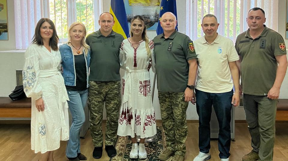 Гутцайт, Харлан та Шатернікова відвідали поранених військових