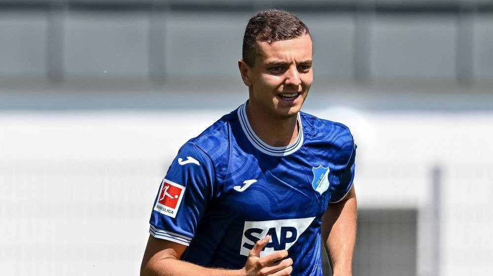 Барселона следит за нападающим Хоффенхайма Асллани