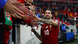 Карма в дії: зірка збірної Угорщини завершив матч з Ірландією у сльозах після ганебної провокації фанатів