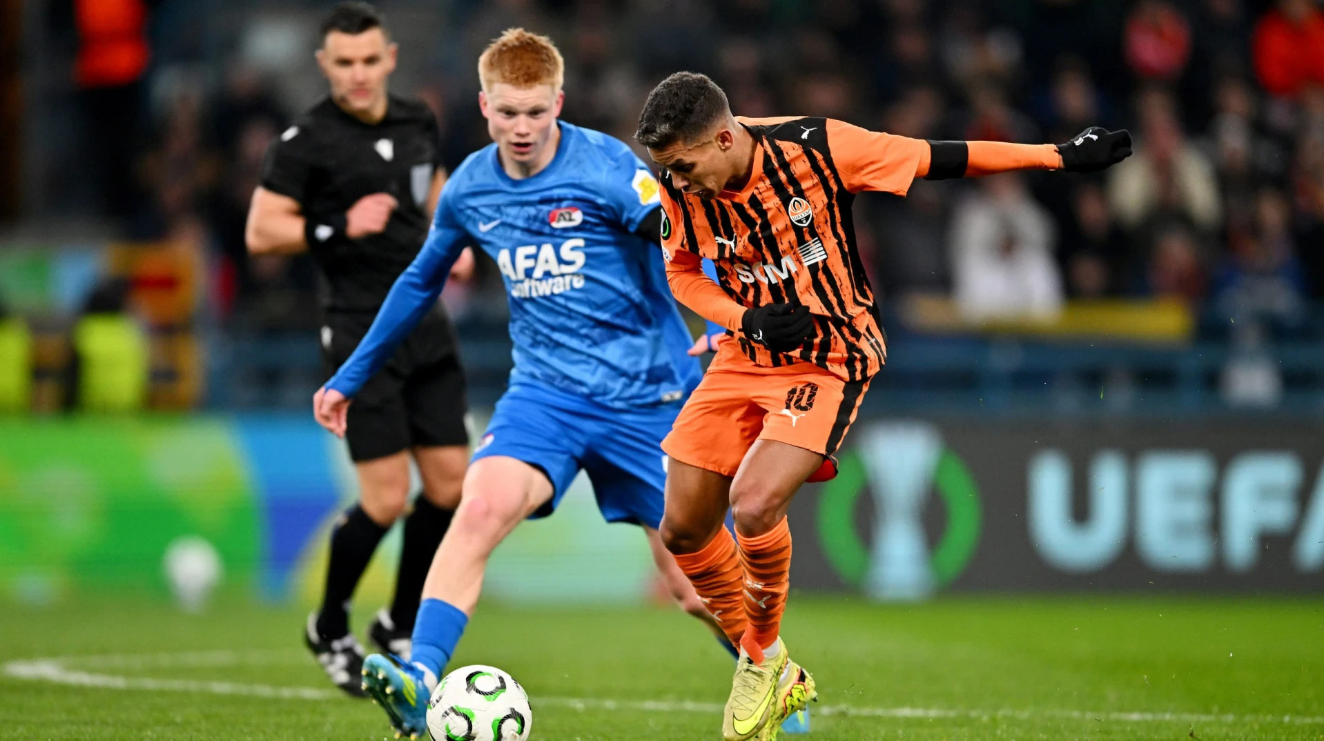 АЗ – Шахтар. Де та коли дивитися матч-відповідь 1/4 фіналу Ліги конференцій