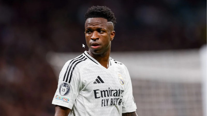 Вінісіус Жуніор, вінгер Реала