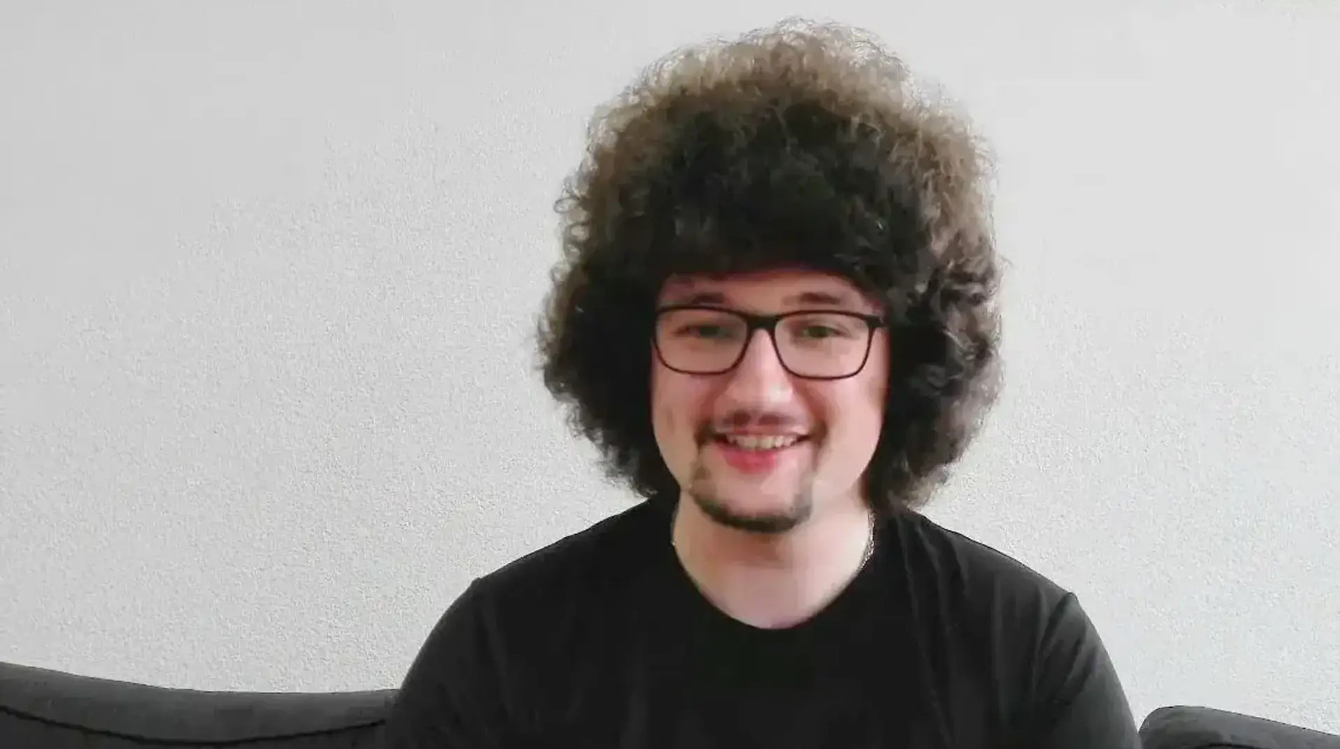 Курйоз на Олд Траффорд: колоритний фанат відрощував волосся заради перемог МЮ, але потрапив у сутичку