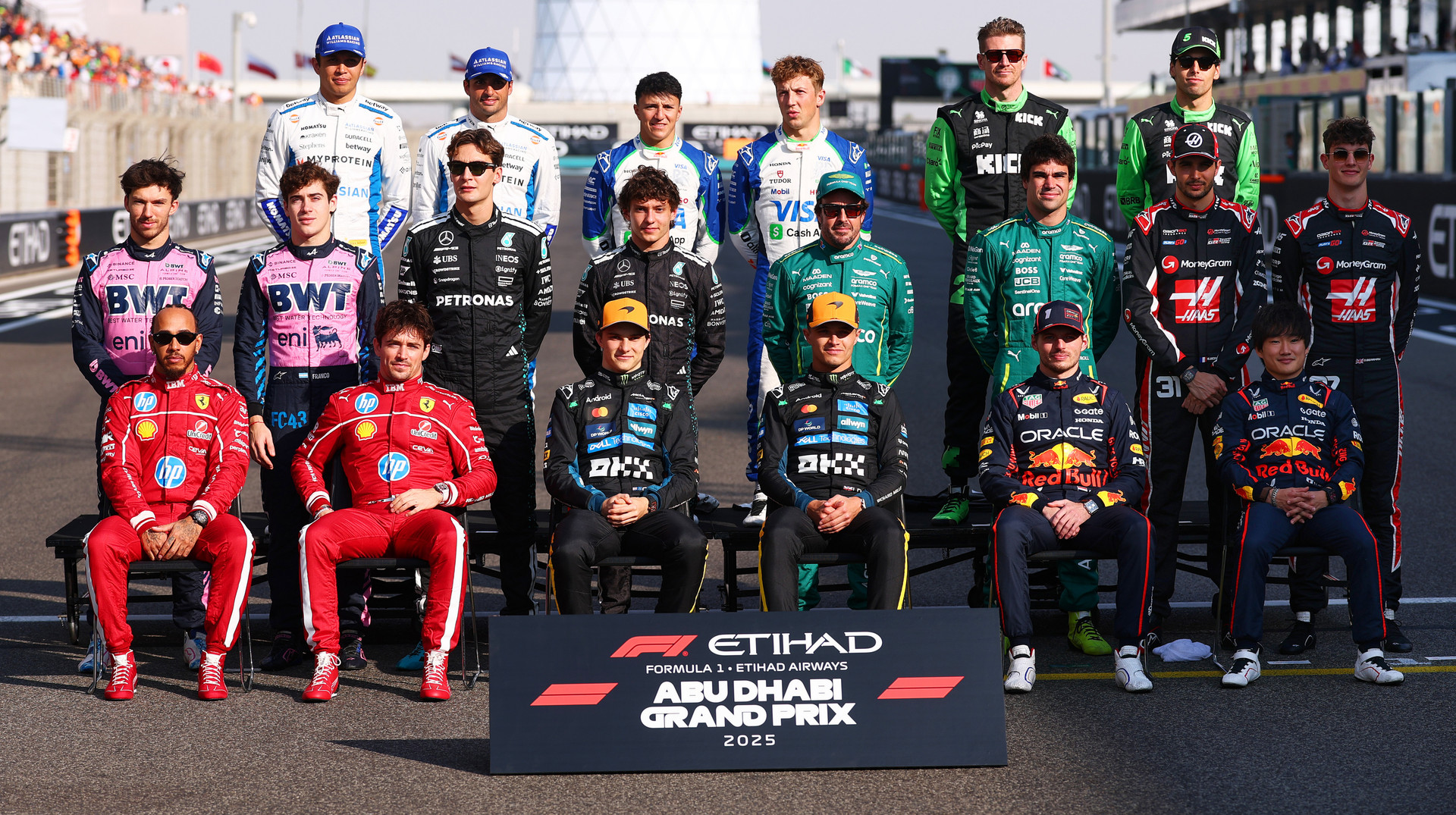 Норріс – чемпіон, супер-Макс, провал Феррарі та прощання з DRS: підсумки сезону Формули-1