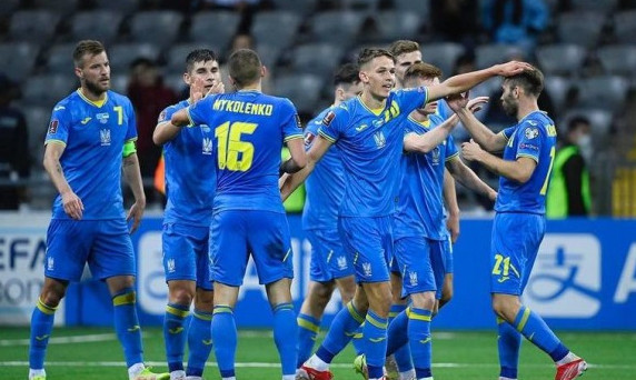 Збірна України визначилася з комплектом форми на матч із Польщею