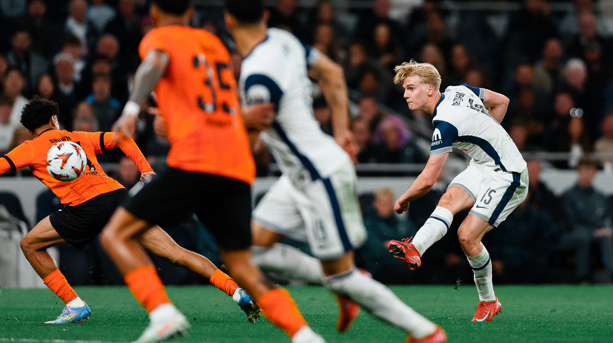 Тоттенгем розписав мирову з Айнтрахтом: огляд чвертьфіналу Ліги Європи