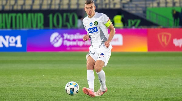 У Києві внаслідок російського обстрілу пошкоджено будинок відомого українського футболіста