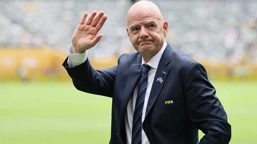 Президент ФІФА вперше за кілька років особисто привітав з днем народження російського футболіста