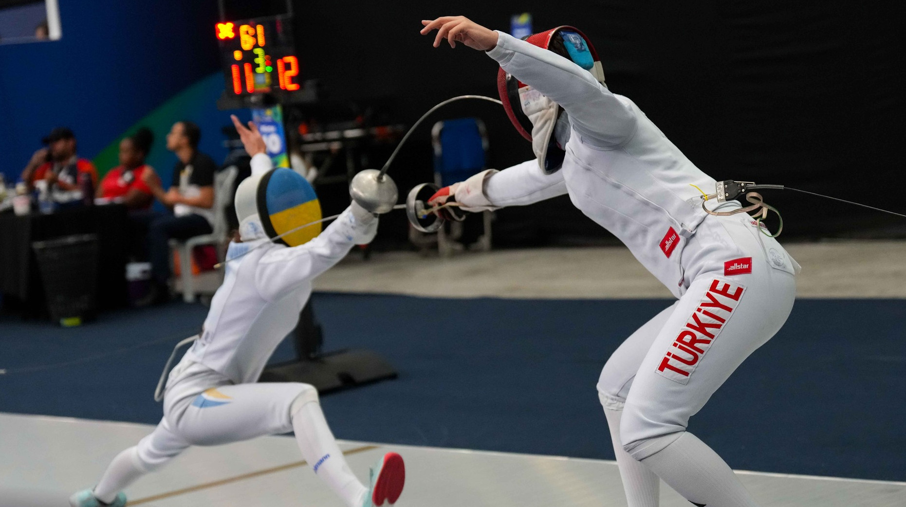 Українські фехтувальники зробили бронзовий дубль на ЧС-2026