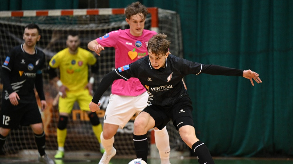 Сокол разгромно одолел Ураган, Атлетик Футзал расписал ничью с Сухой Балкой в 17 туре Экстра-лиги