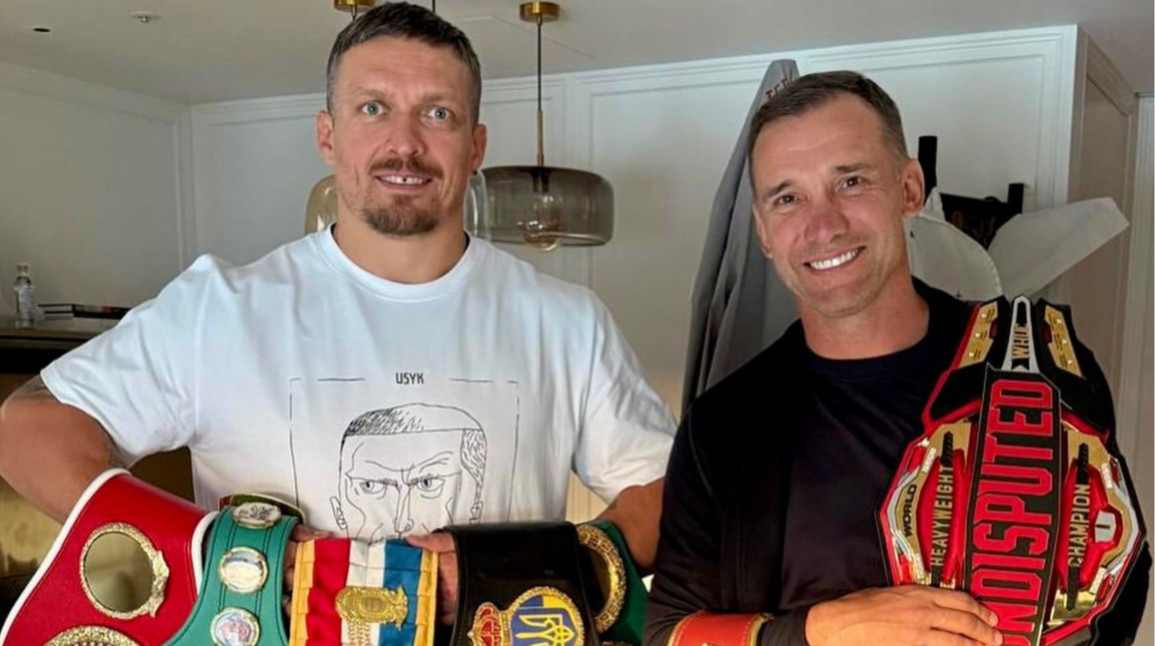 Усик зустрівся з Шевченком після перемоги над Дюбуа