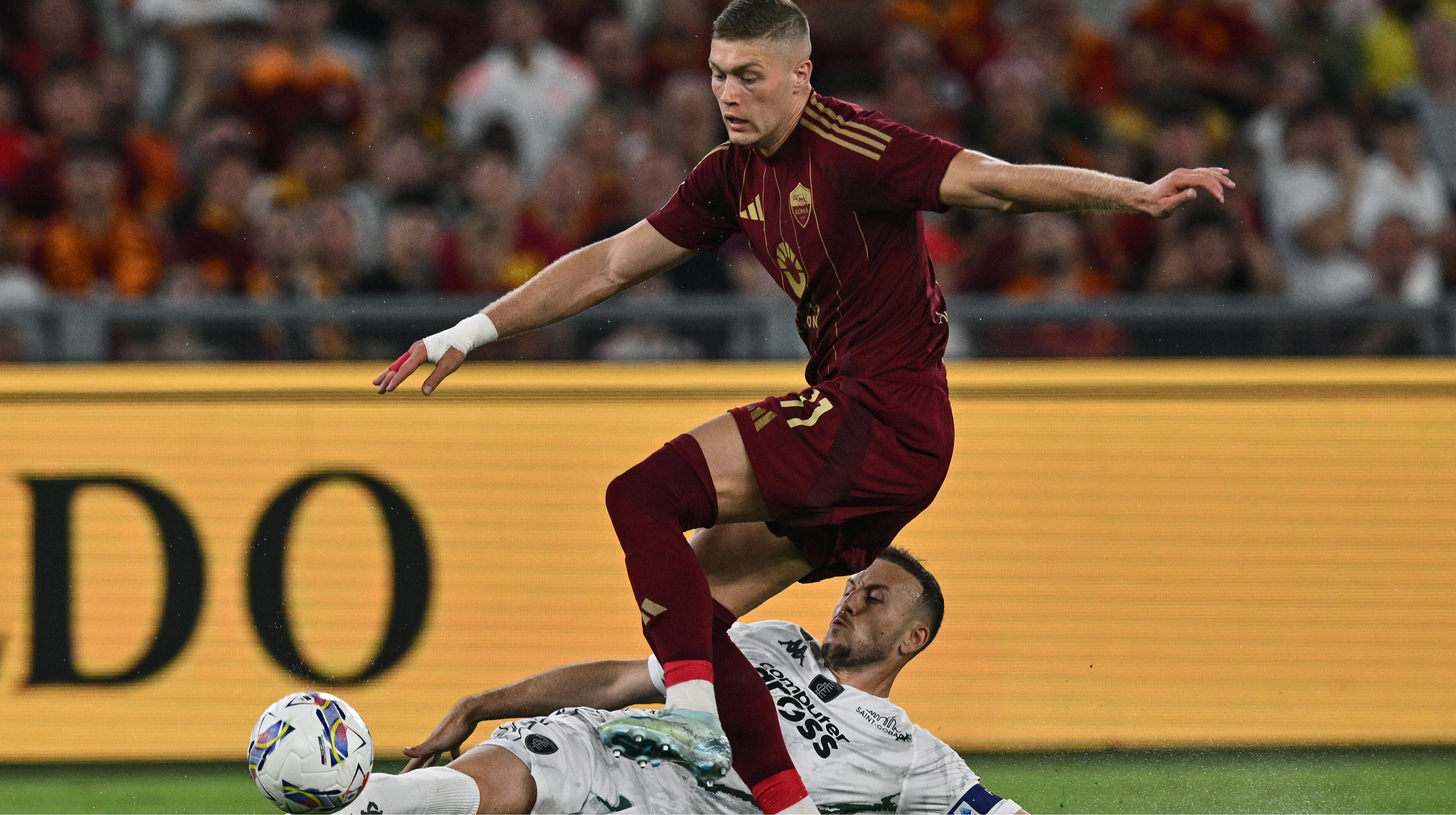 Рома продаст Довбика или Эбрахама летом