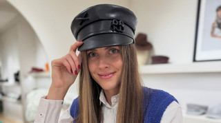 Магучіх поділилася стильними фото у капелюхах від відомого українського дизайнера