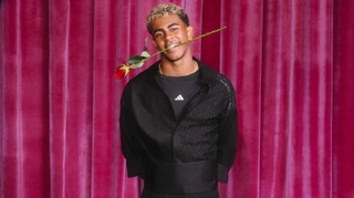 Розбивач сердець: відомий бренд презентував вибухові бутси для зірки Барселони