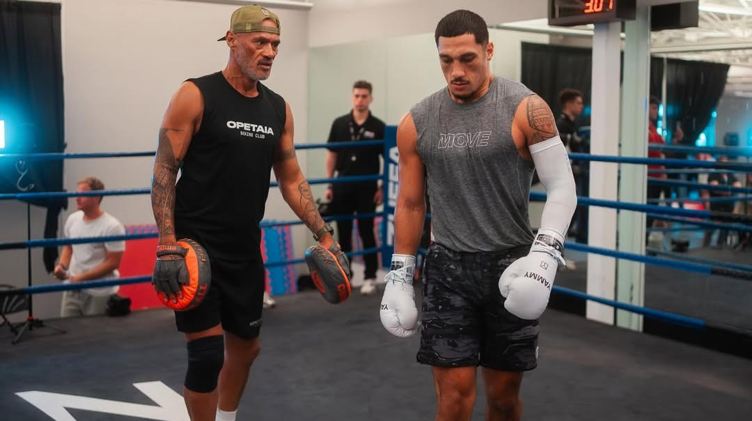 Опетая – про стосунки з промоутером Гірном: Намагається втоптати у бруд