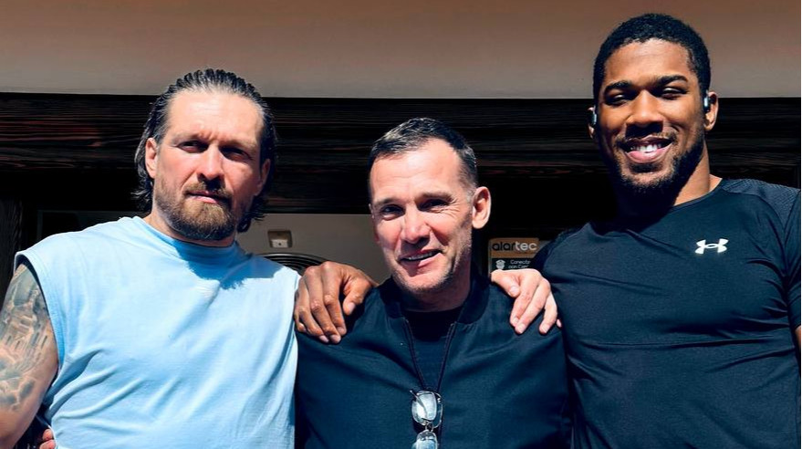 Шевченко несподівано завітав у тренувальний табір Усика та Джошуа