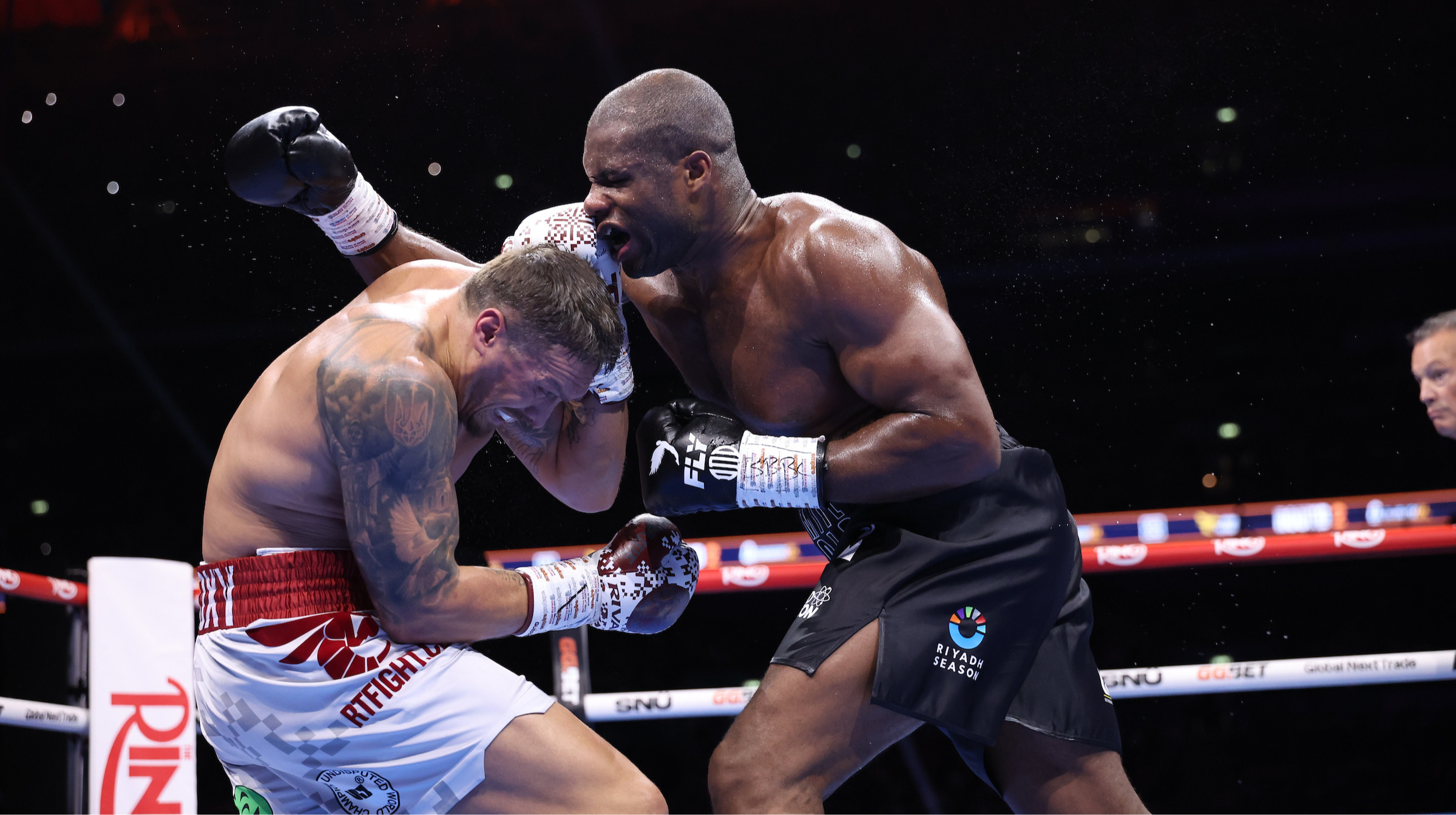 Вы позволяете мне сейчас быть здесь, – Усик поблагодарил военных после победы над Дюбуа