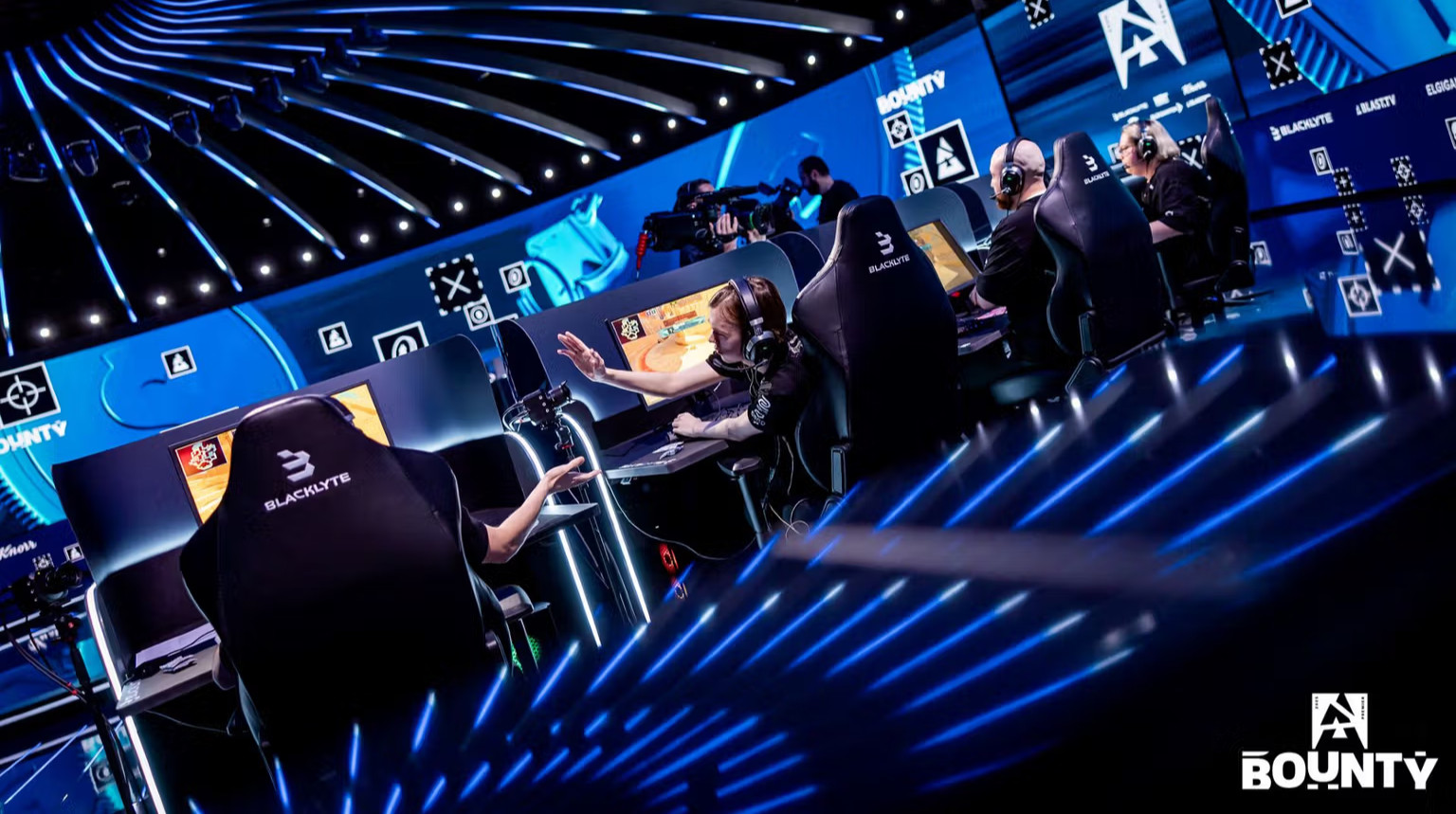 Одразу 4 українські команди візьмуть участь на престижному BLAST Bounty
