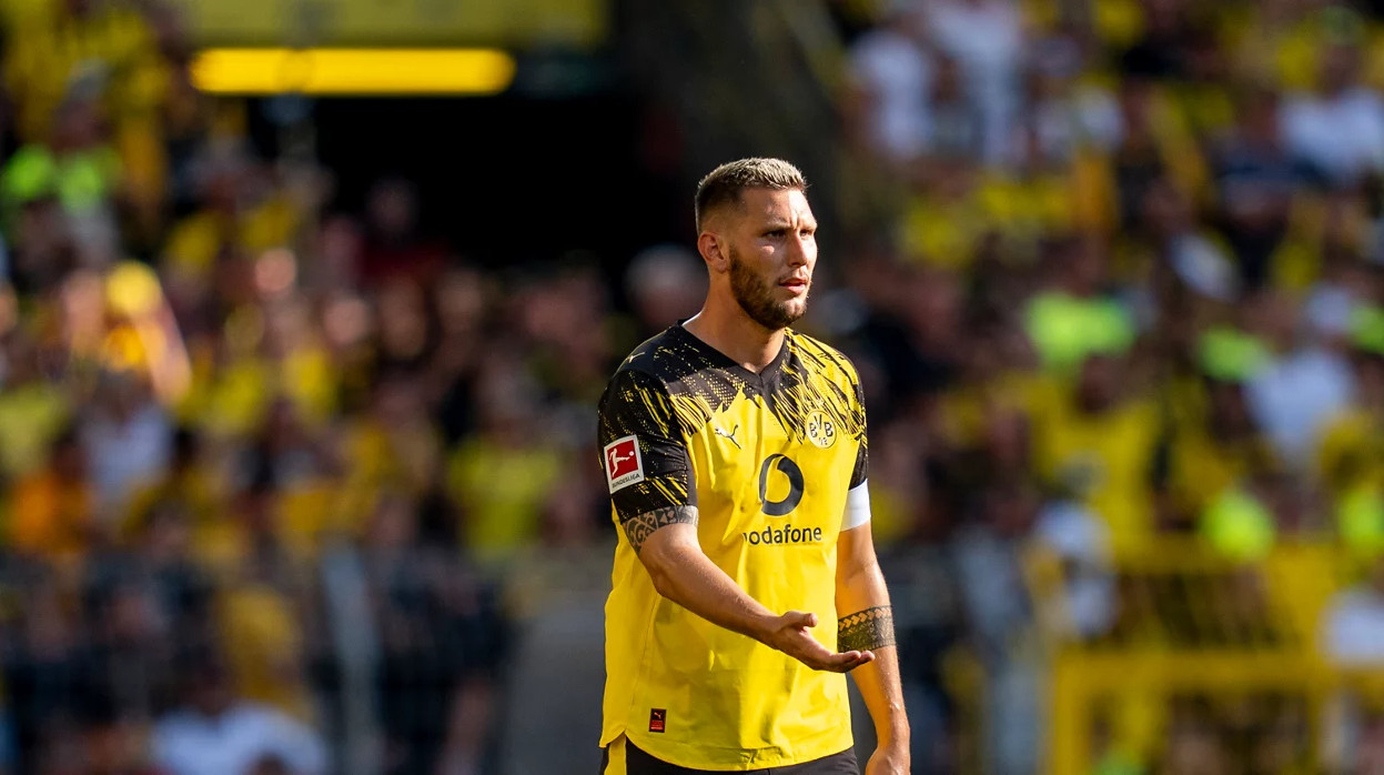 Боруссия Дортмунд потеряла защитника на два месяца