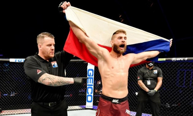 Прохазка нокаутував Реєса у головному бою турніру UFC Вегас 25