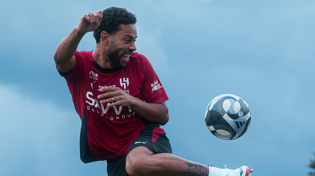 Аль-Хіляль розірвав контракт із іменитим захисником