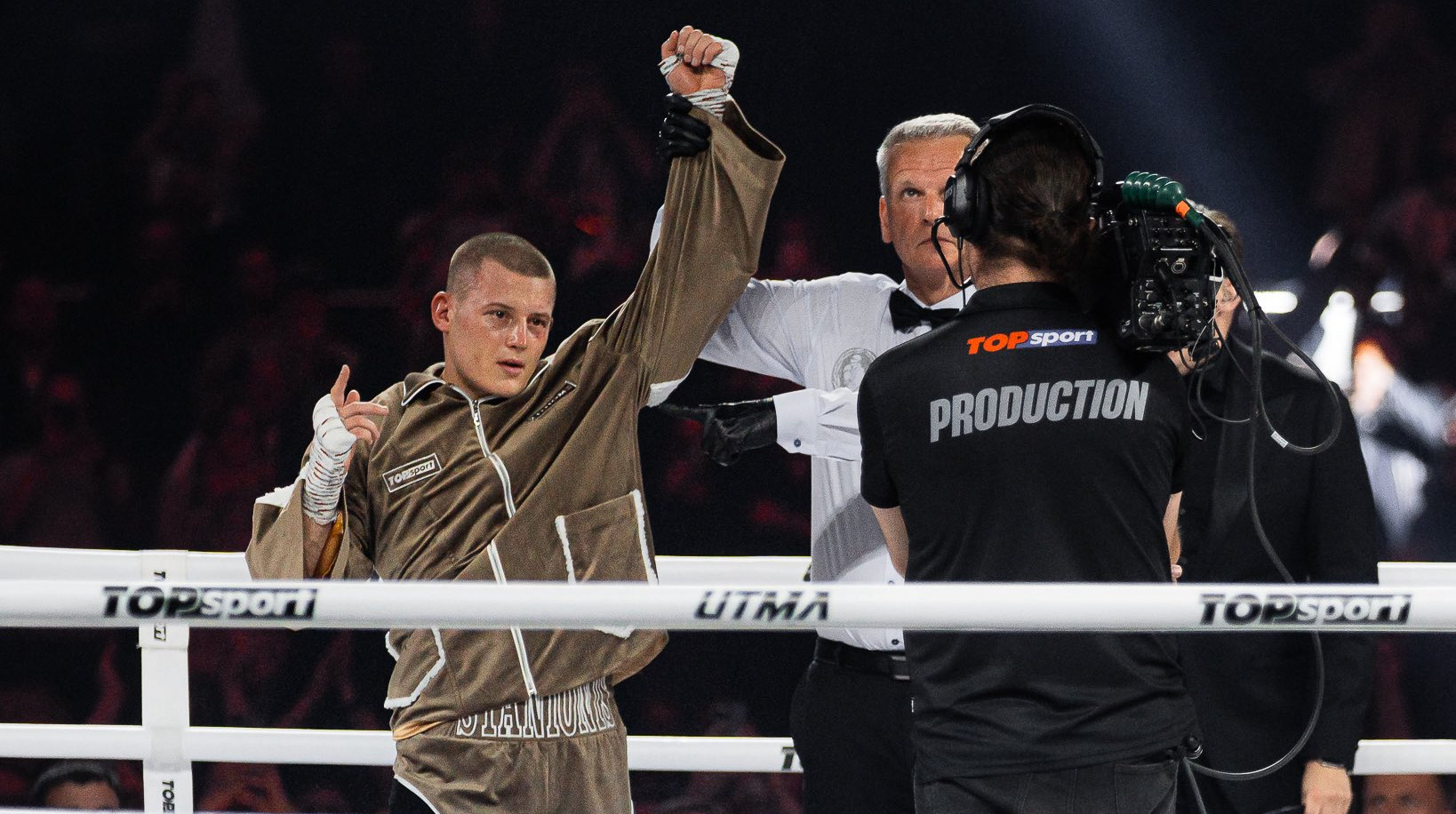 Станіоніс закрив поразку Еннісу впевненою перемогою над Махенсе