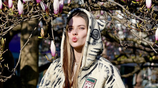 Магучіх підкорила мережу весняним фотосетом: магнолії, кохання і тріумфи