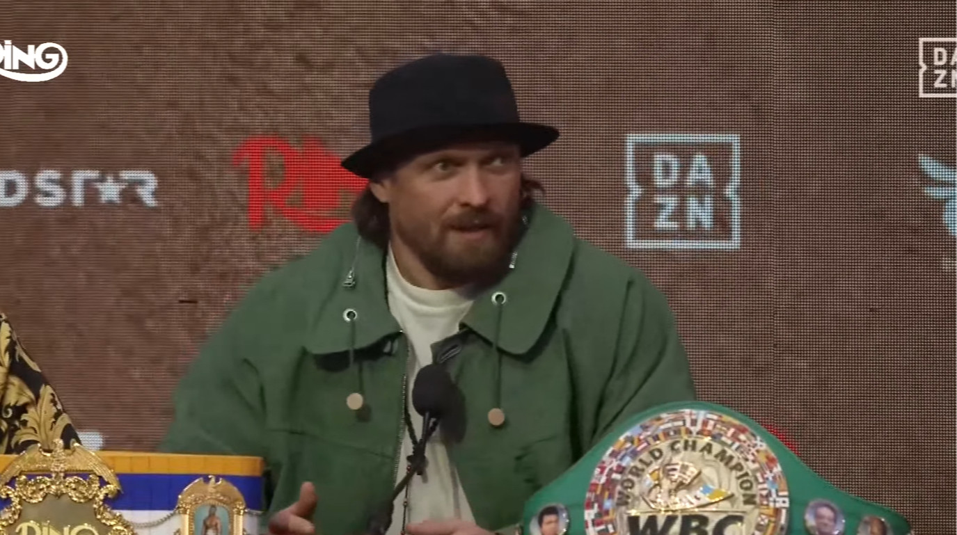 Усик оцінив перший виступ Ф'юрі після повернення з пенсії