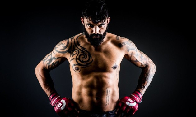 Боєць MMA показав свою зламану щелепу після останнього бою