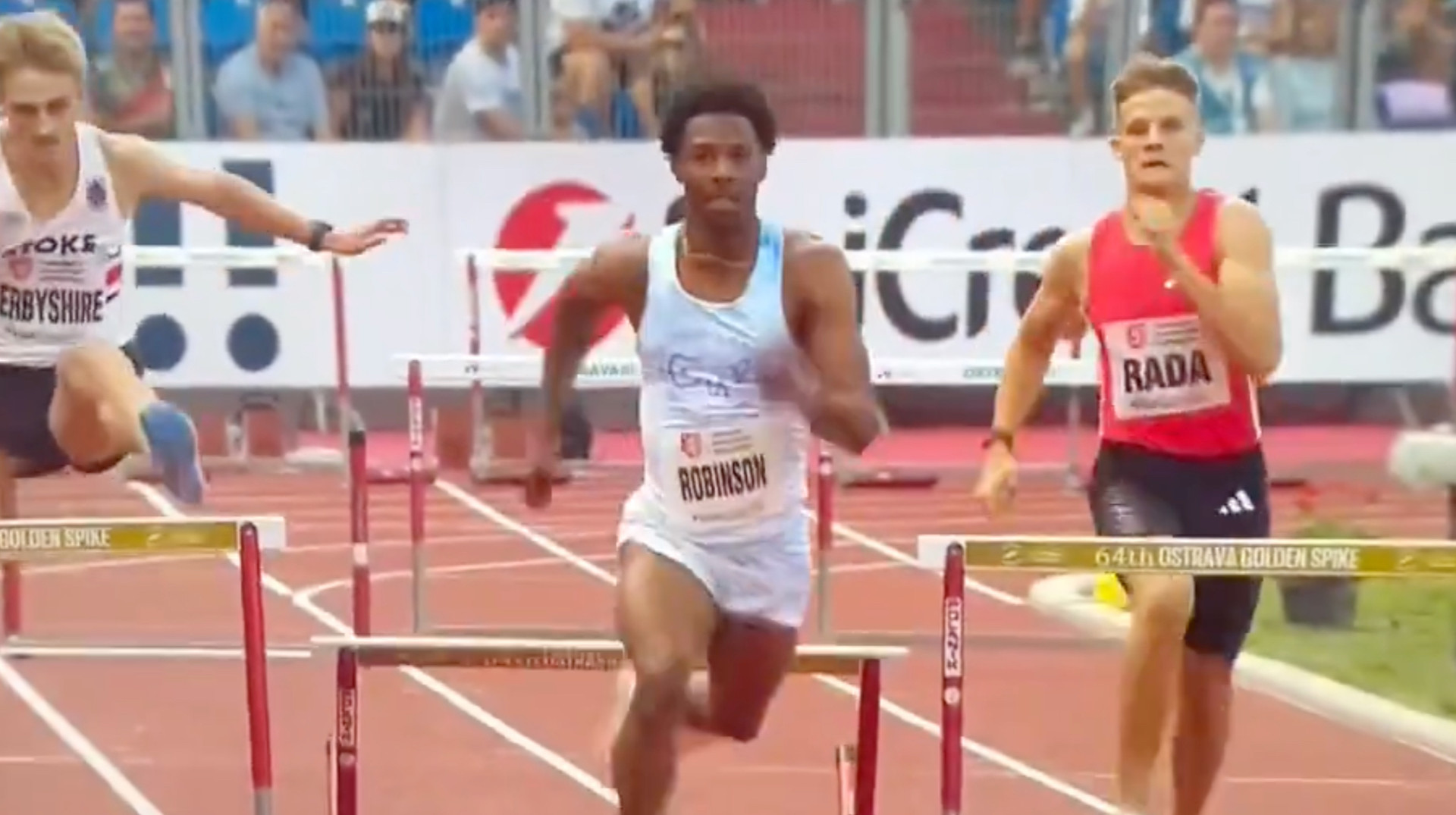 Засвітив добро і виграв забіг: в американського легкоатлета випав член з шортів під час змагань