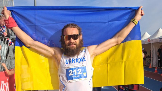 Українець Ткачук виграв 24-годинний ультрамарафон у Франції