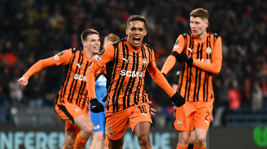 Футболісти Шахтаря потрапили у символічну збірну перших матчів 1/4 фіналу Ліги конференцій