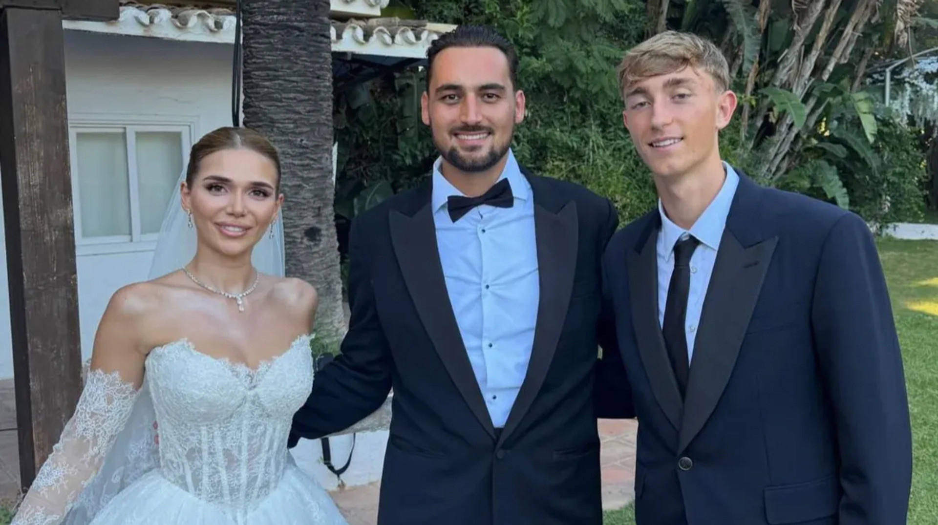 Танцует даже травмированный: звезда Реала зажег на свадьбе брата в Азербайджане