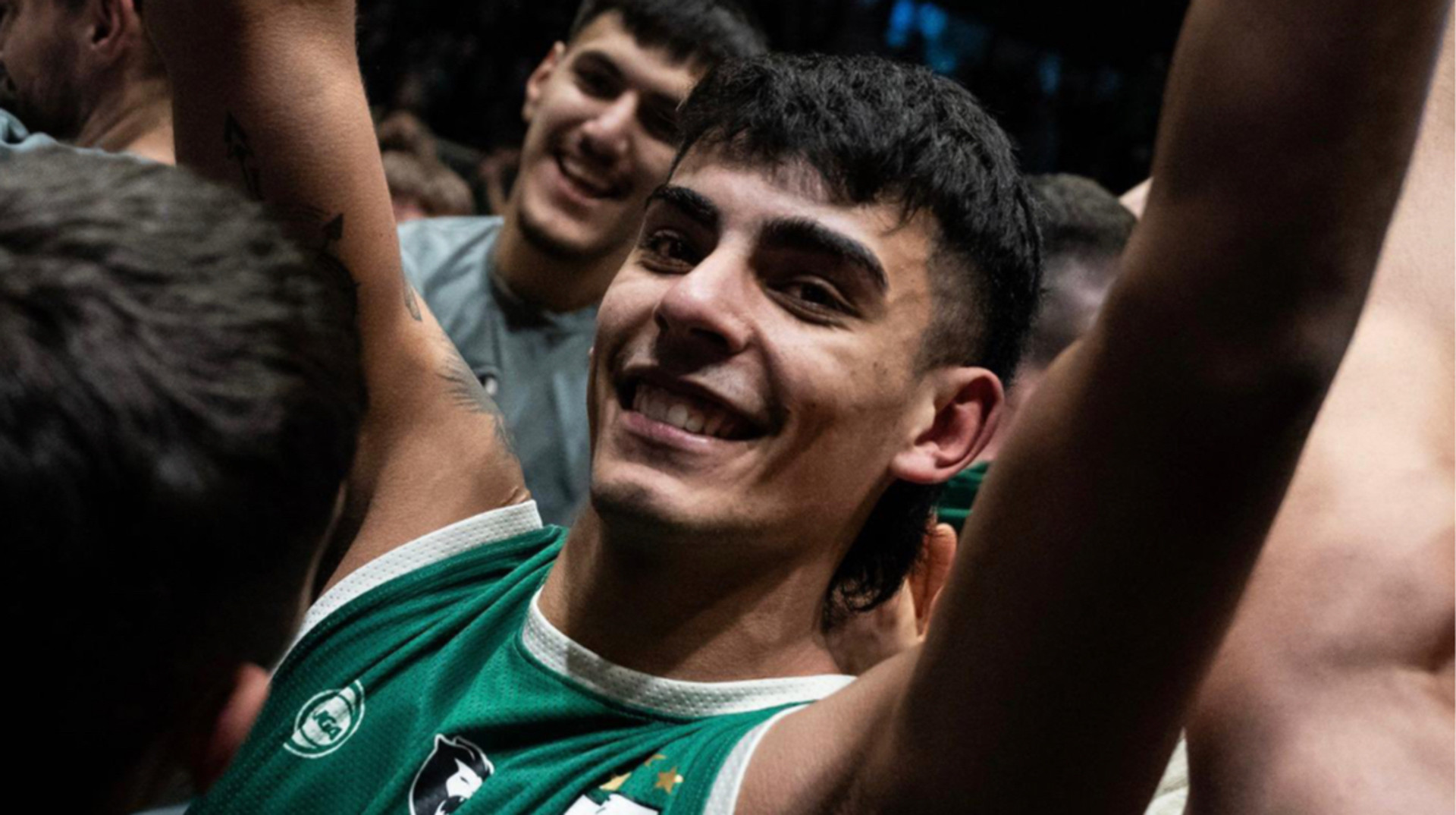 В Аргентині баскетболіст приніс команді перемогу шаленим триочковим кидком на останній секунді