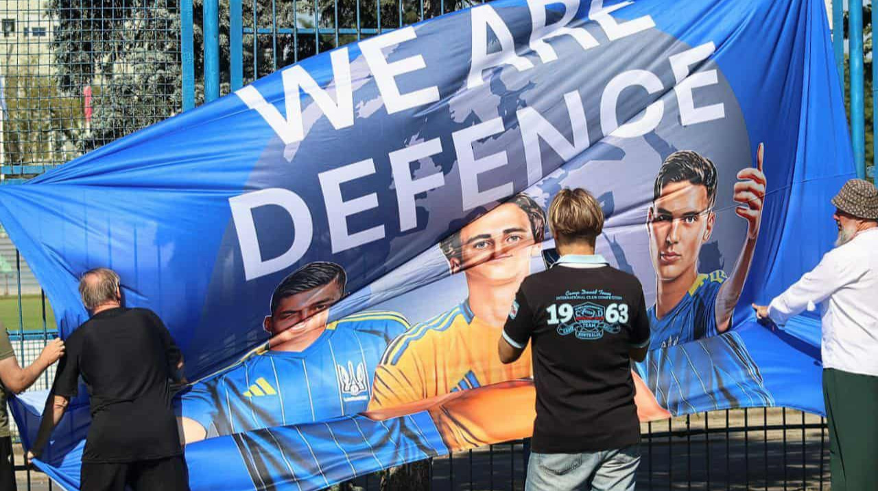 Болельщики сборных Украины и Франции сыграли вничью в благотворительном матче накануне квалификации ЧМ-2026