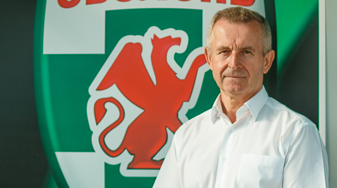 Поле полностью замерзшее: гендиректор Оболони объяснил причины отмены матча с Александрией