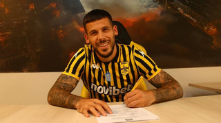 Інцидент із собакою в Греції: ексгравець Барселони потрапив до лікарні після укусу за геніталії