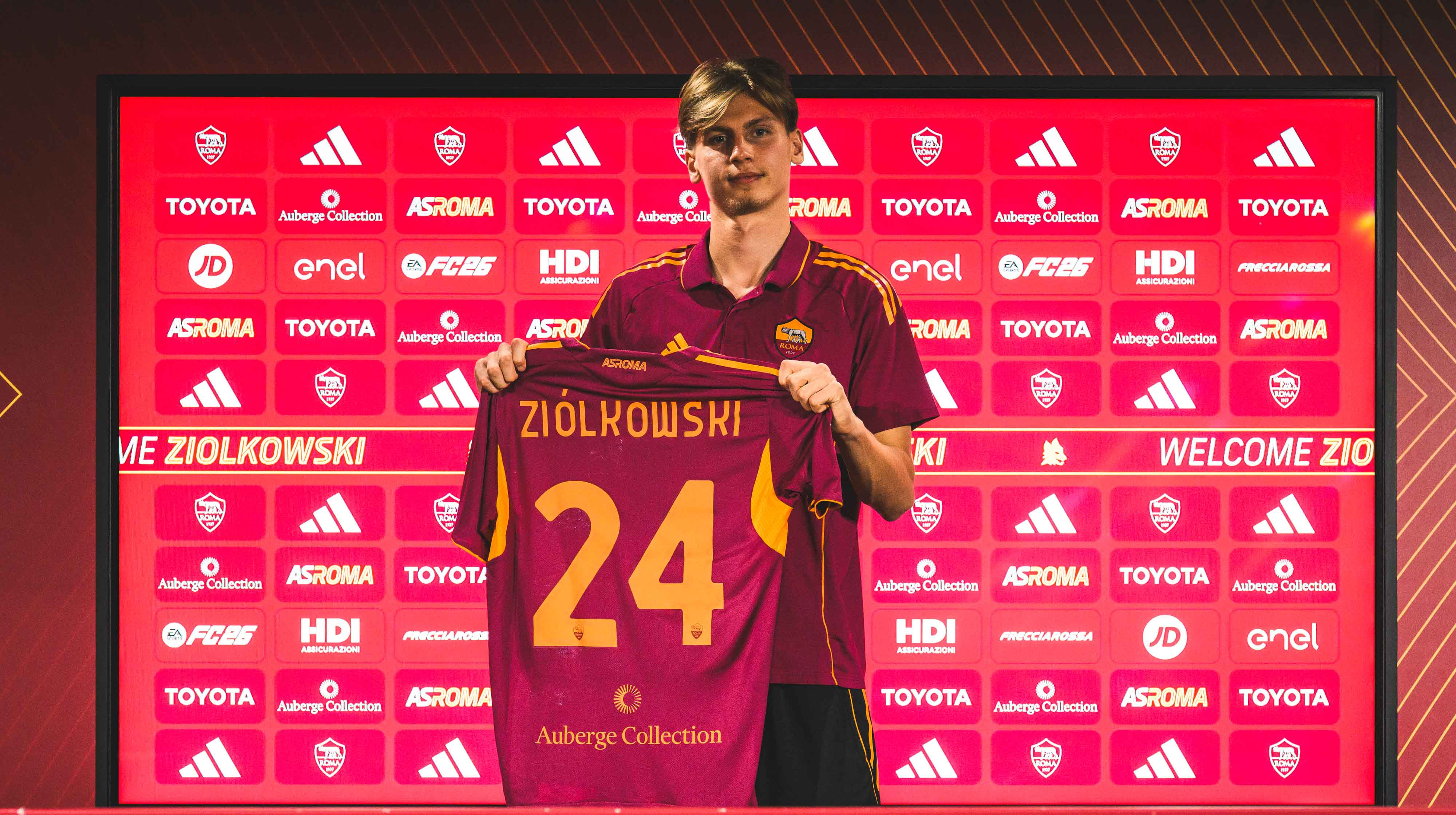 Рома объявила о трансфере польского центрального защитника