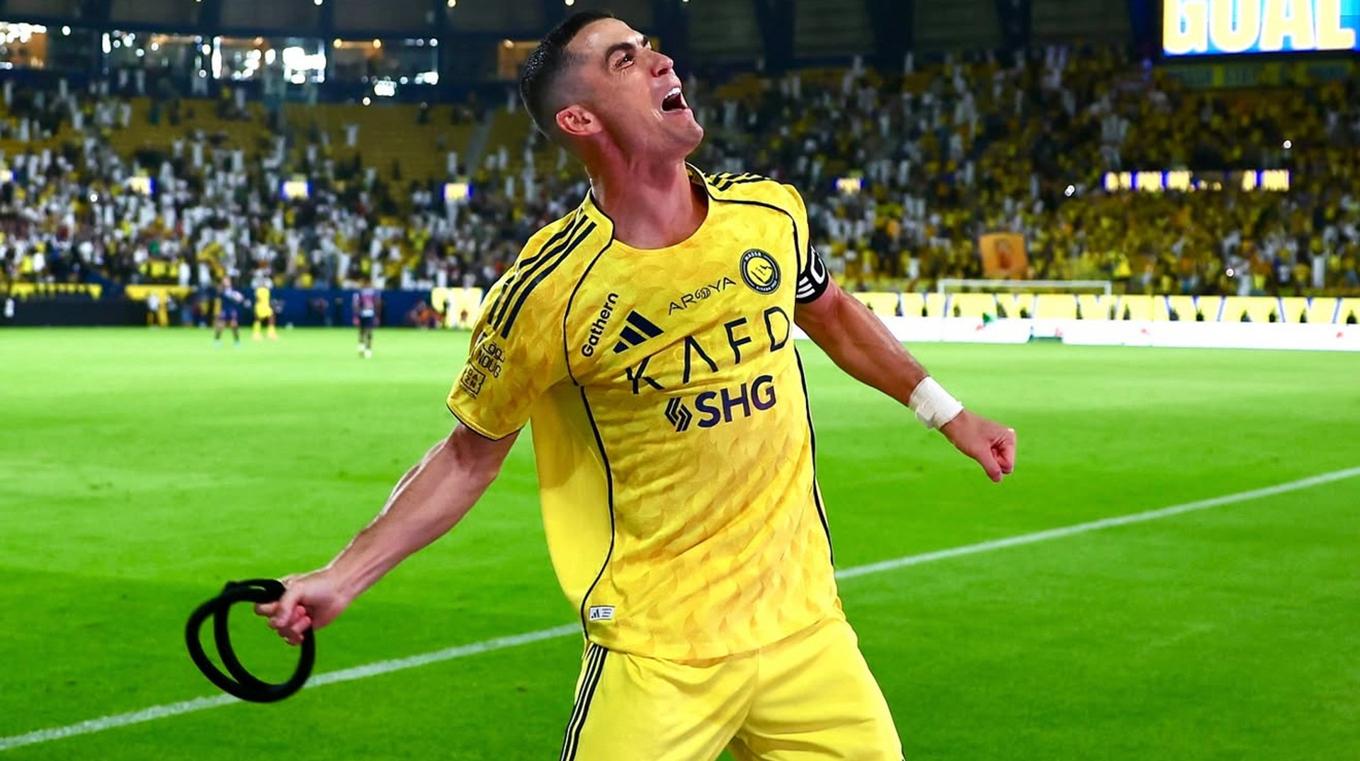 Скандал у Саудівській лізі: Роналду забив із сумнівного пенальті і отримав за це шквал критики