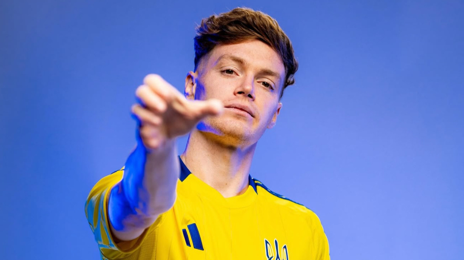 В стиле Звездных войн: лидер сборной Украины сыграет с Исландией в уникальных бутсах