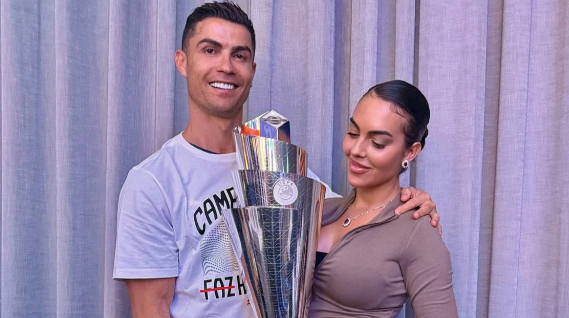 Роналду в центрі скандалу: Кріштіану відпочивав на яхті під час похорону Жоти