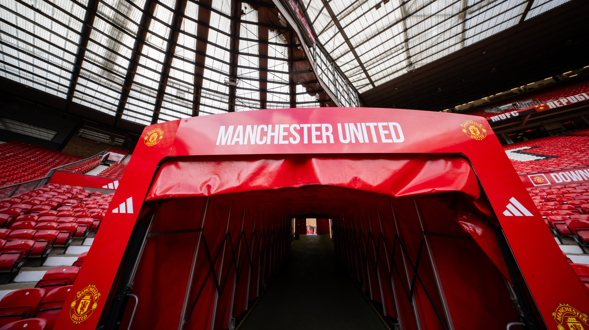 Хроники пикирующего бомбардировщика. Как МЮ проводит трансферное лето