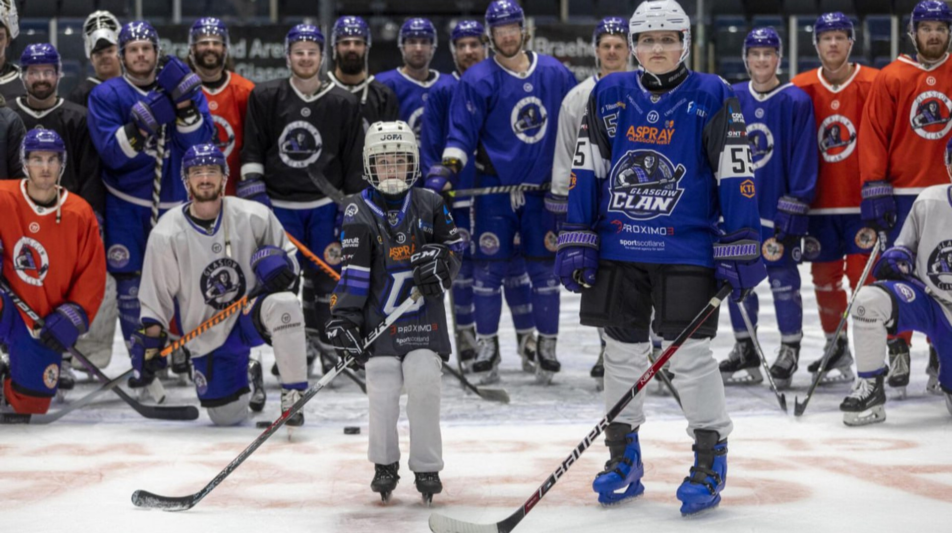 Как шотландский хоккейный клуб помогает украинцам