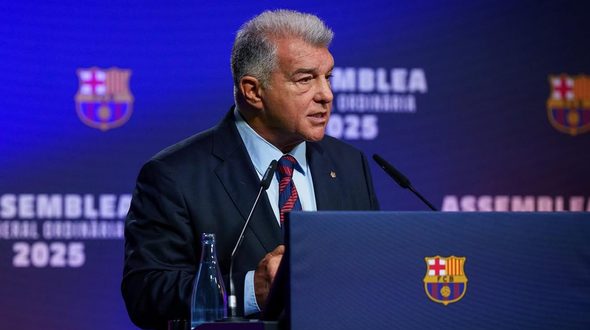 Черговий фінансовий важіль: Барселона продає срібну ручку, якою гравці підписують контракти