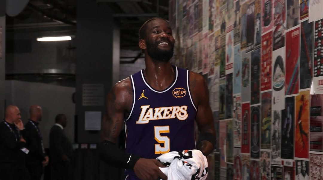 Деандре Ейтон