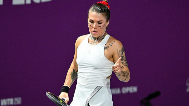 Олейникова не сумела выиграть дебютный матч на турнирах WTA 1000