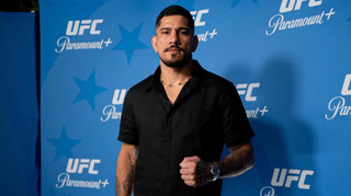 Чемпіон UFC влаштував видовищний спаринг з відомою блогеркою-моделлю