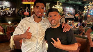 Интернет помнит все: фанаты затроллили Агуэро за обещание отрезать яйца